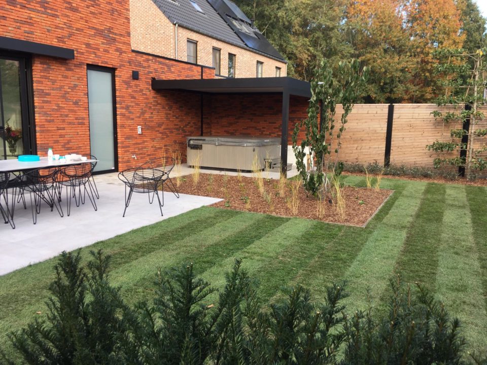 Privétuin te Hoogstraten - Cis Van der Linden Tuinaanneming en -Architectuur