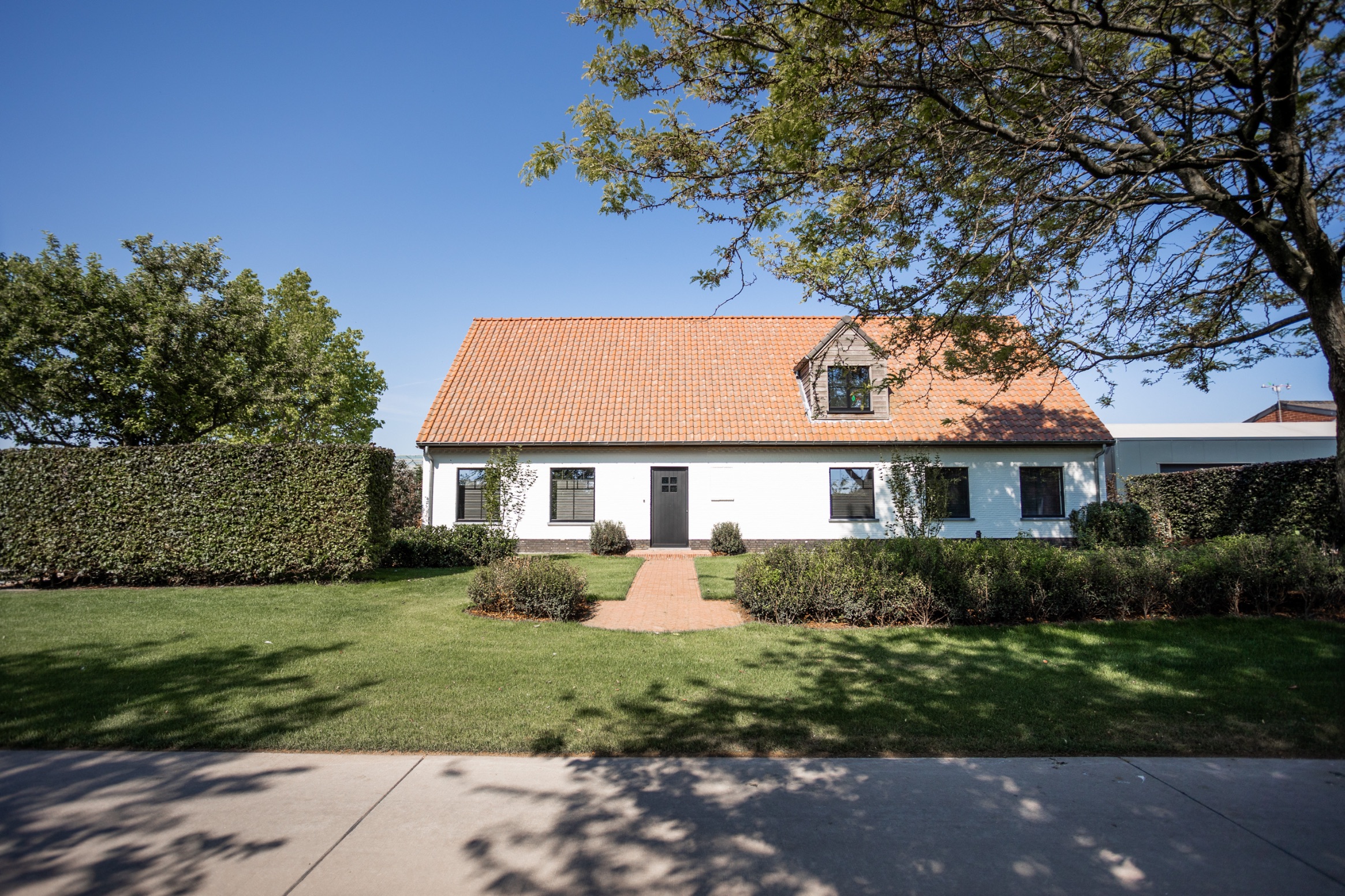 Betoverende Landelijke tuin - Cis Van der Linden Tuinaanneming en -Architectuur